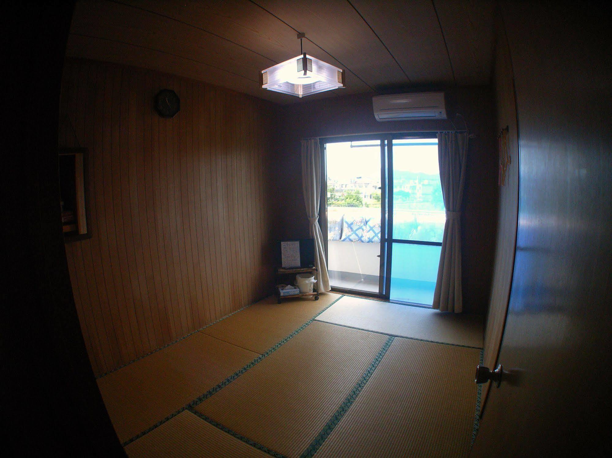 Minshuku Yadokari Hotel Zamami Exterior foto