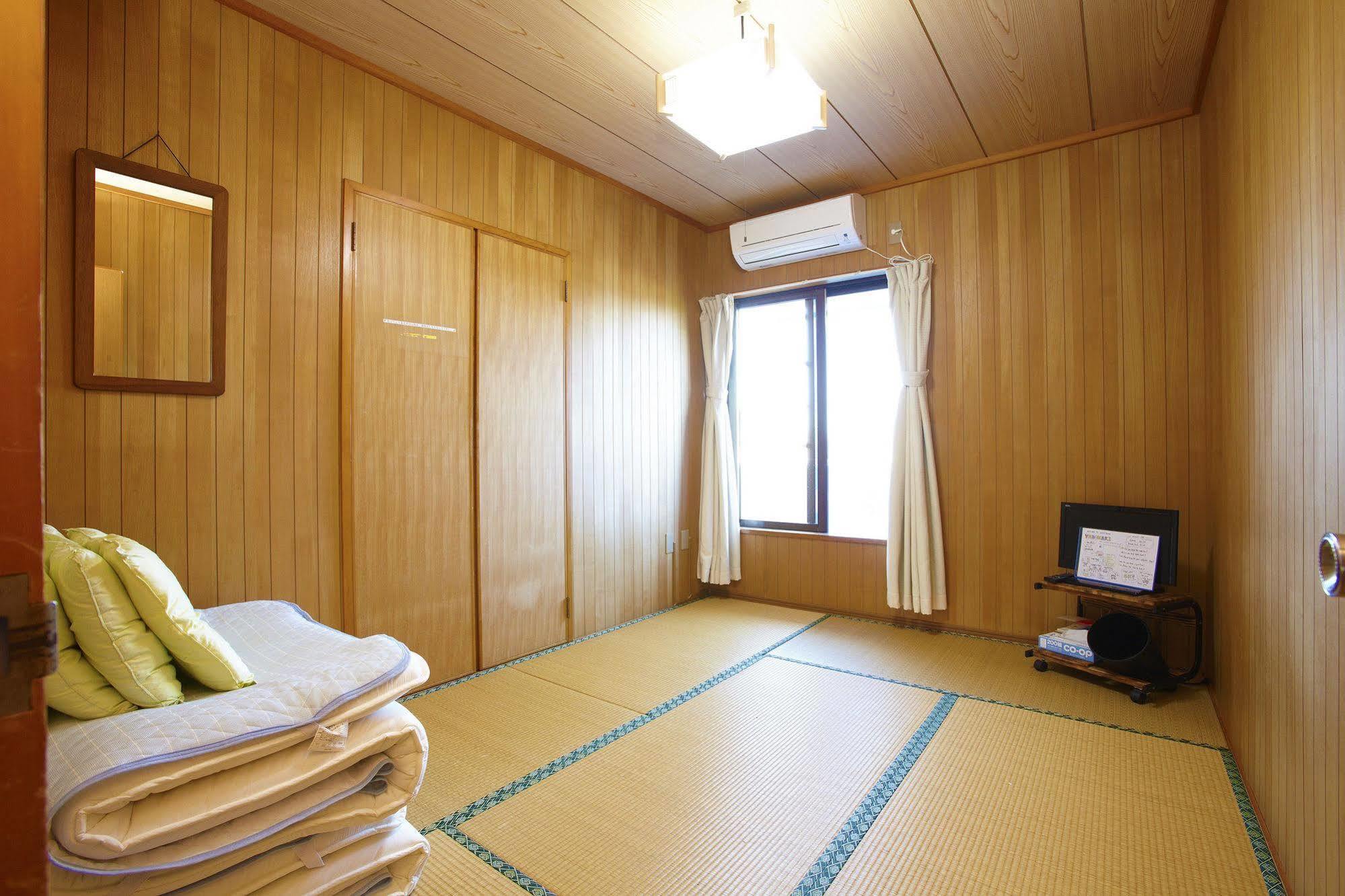 Minshuku Yadokari Hotel Zamami Exterior foto